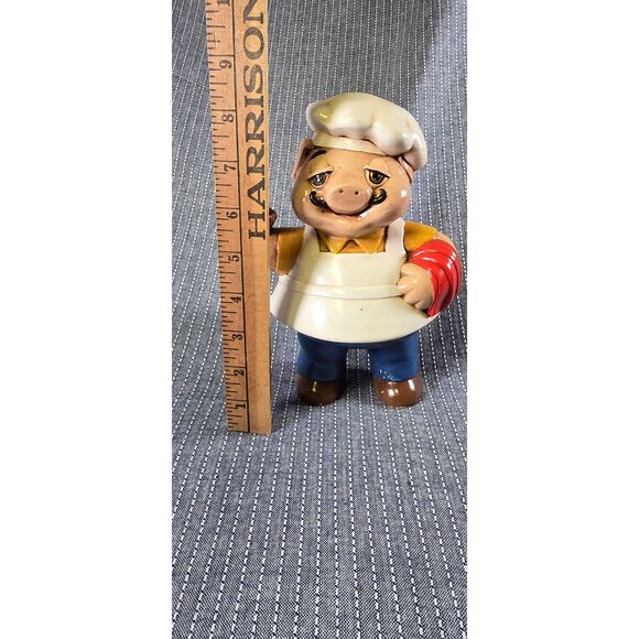 Vintage Ceramic Figurine of a Pig Chef - Picture 10 of 10